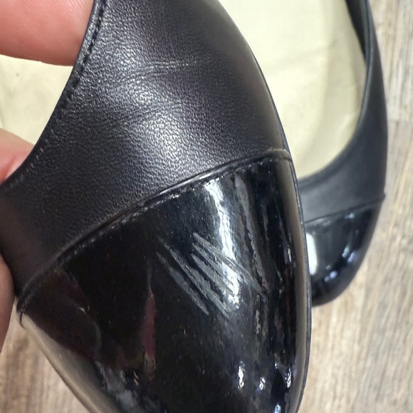 Chanel Black Leather Flats Size 37.5 - Picture 4 of 4